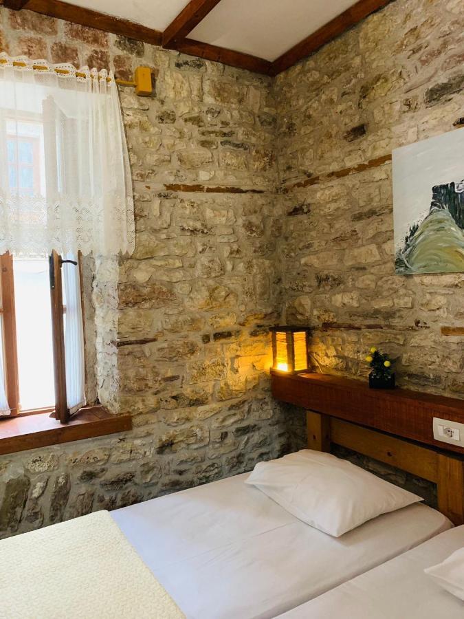 Guest House And Hostel Val-Mar Gjirokastër Exteriör bild