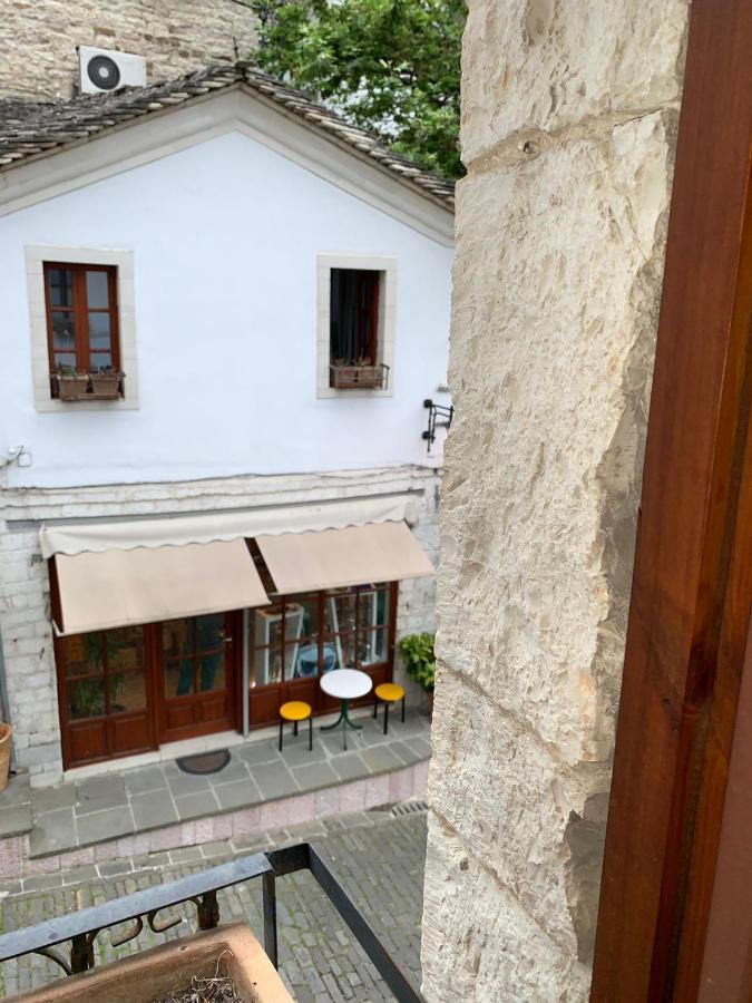 Guest House And Hostel Val-Mar Gjirokastër Exteriör bild